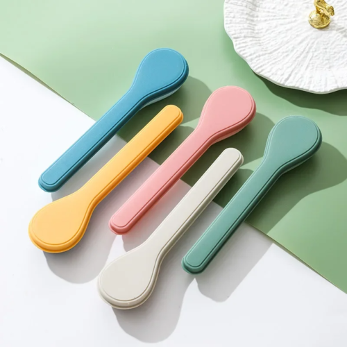 1_5c5f16bc-8b4c-4dd3-9568-e6f510e31833_800x800.png 410 Stainless Steel Portable Cutlery Set